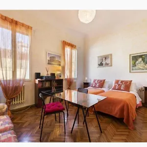 Apartment Tre Gigli Apartment, 5 Minutes From Station, Via Palazzuolo 55, Florence
