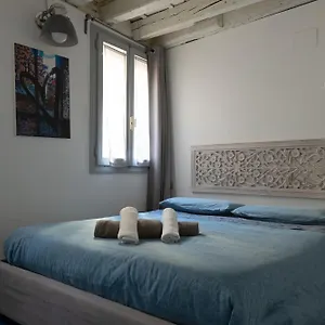  Apartment Lorenzo's Italy