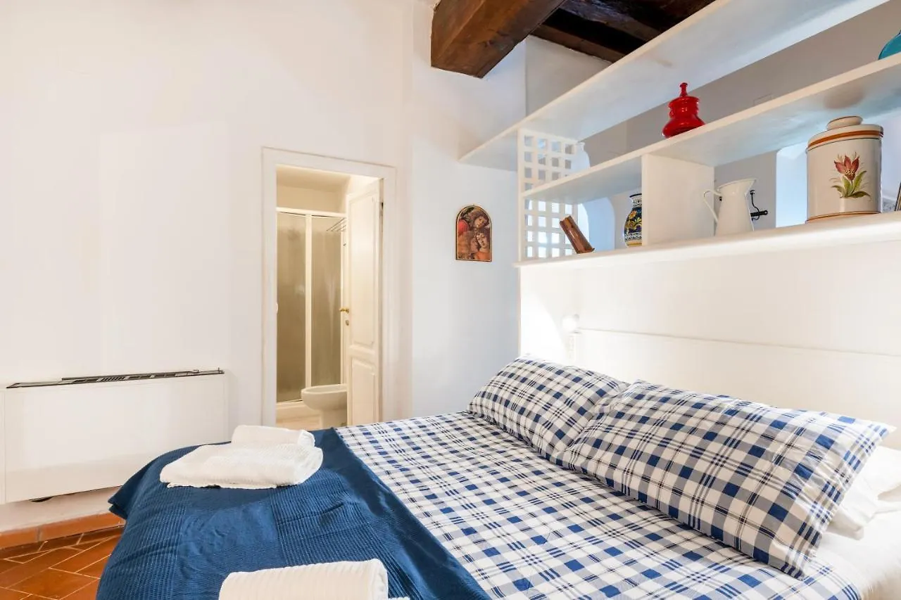 Magnoli & Ponte Vecchio Apartment Florence