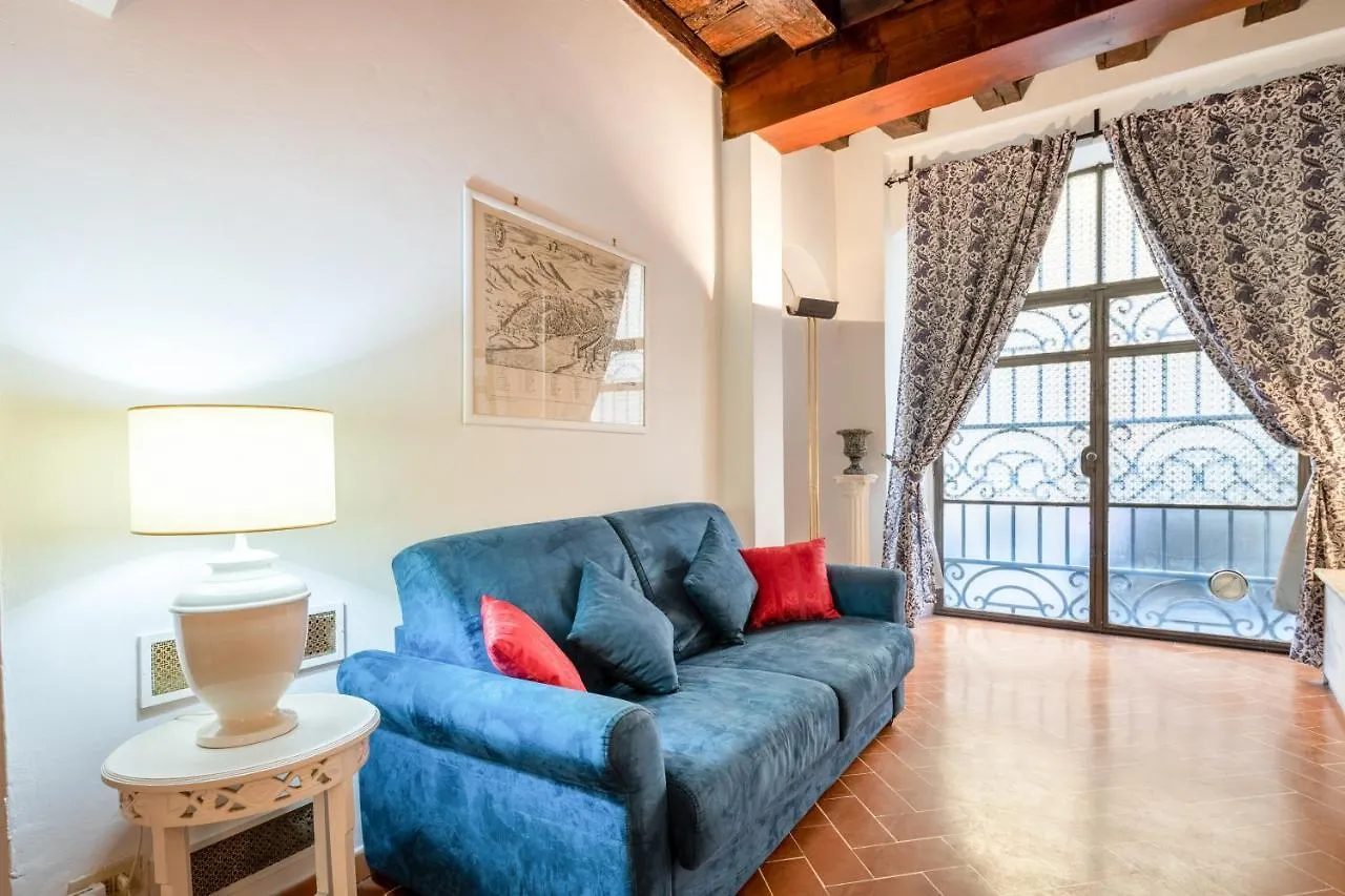 Magnoli & Ponte Vecchio Apartment Florence 0*,
