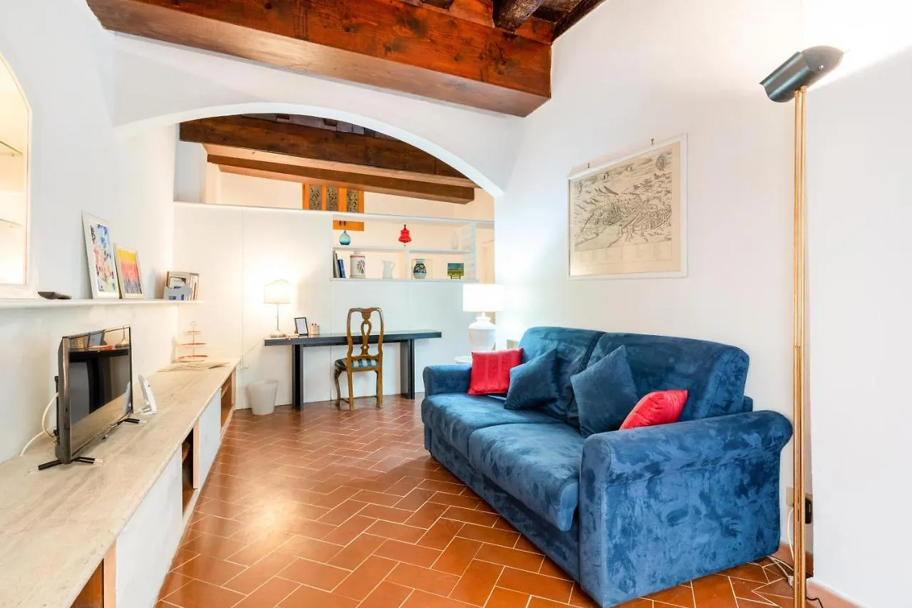 Magnoli & Ponte Vecchio Apartment Florence Italy